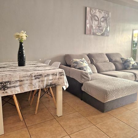 Spacious Independent Chalet Next The Airport - Sea Сан Исидро Екстериор снимка