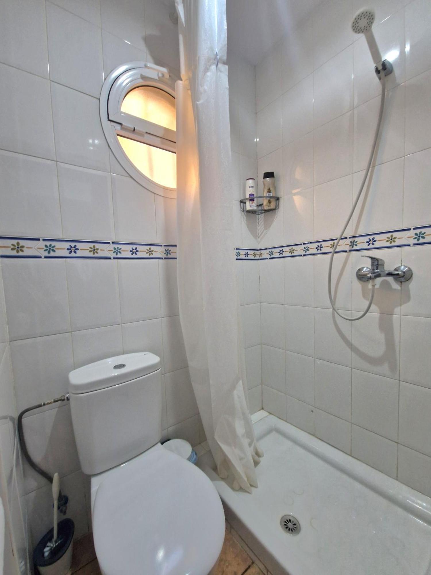Spacious Independent Chalet Next The Airport - Sea Сан Исидро Екстериор снимка