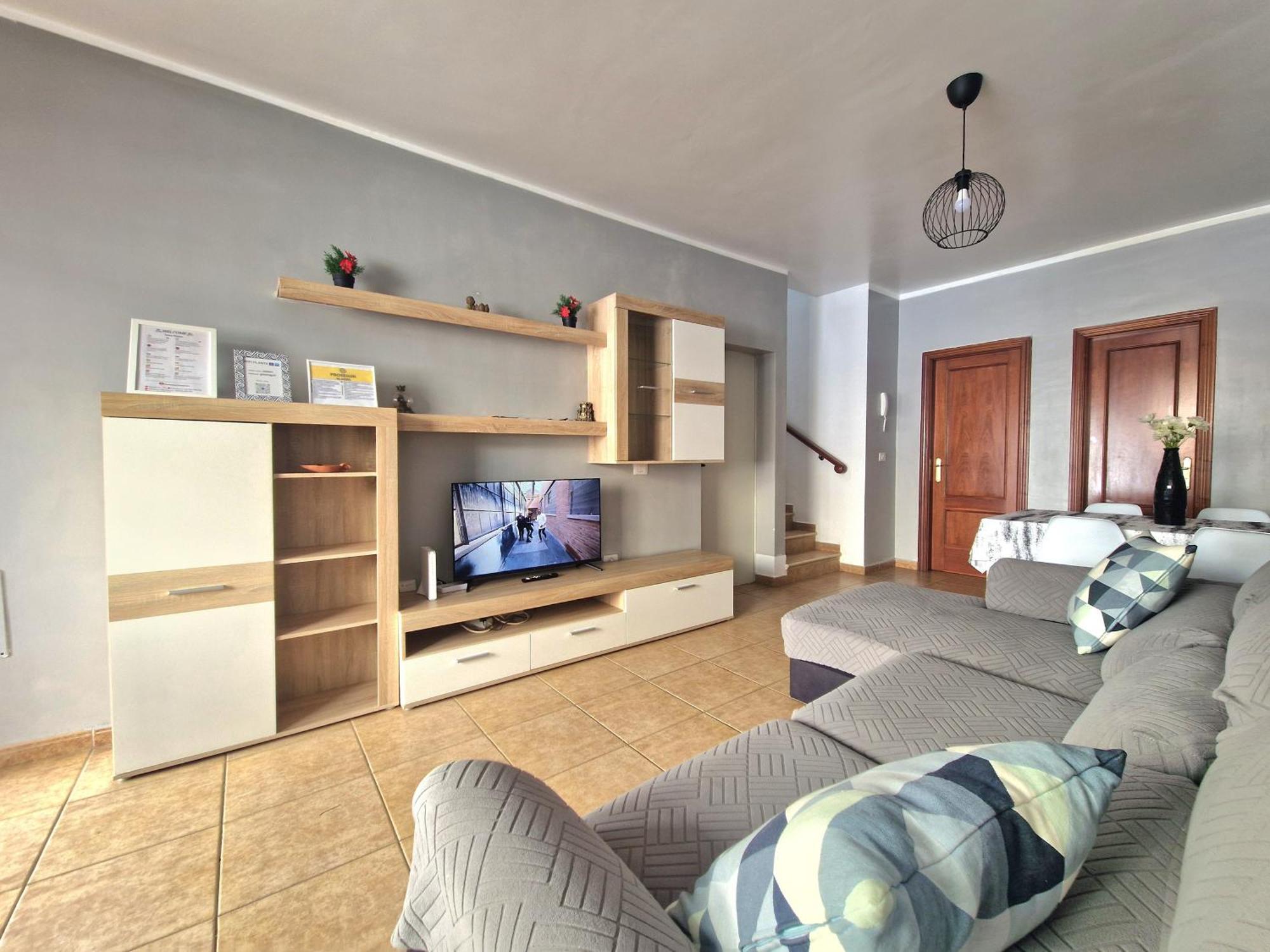 Spacious Independent Chalet Next The Airport - Sea Сан Исидро Екстериор снимка
