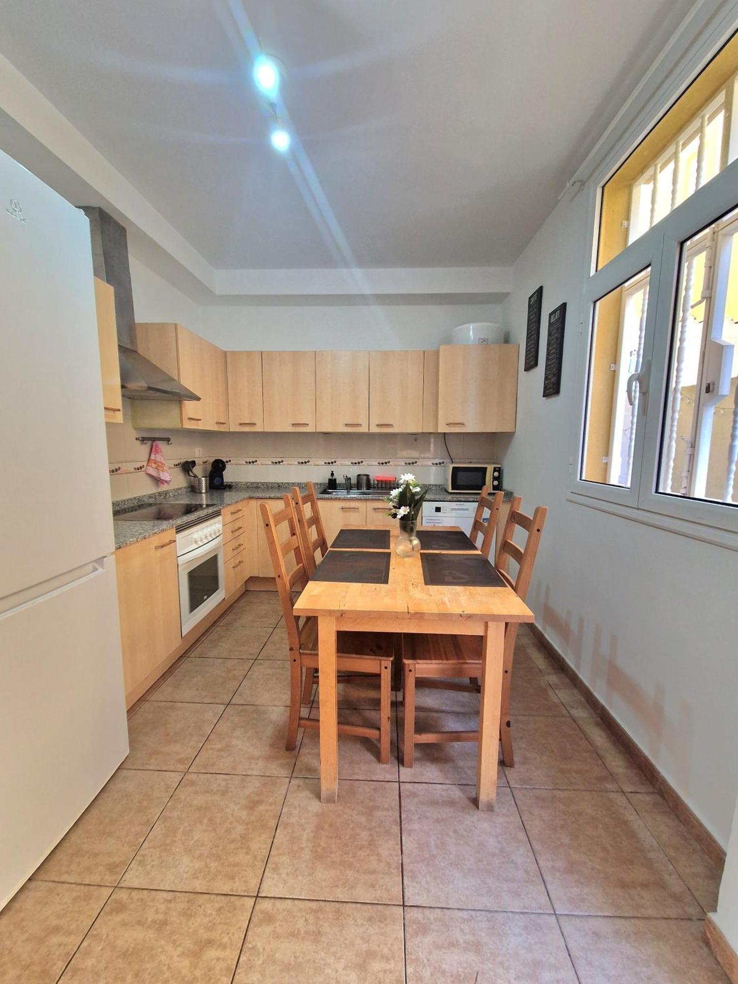 Spacious Independent Chalet Next The Airport - Sea Сан Исидро Екстериор снимка
