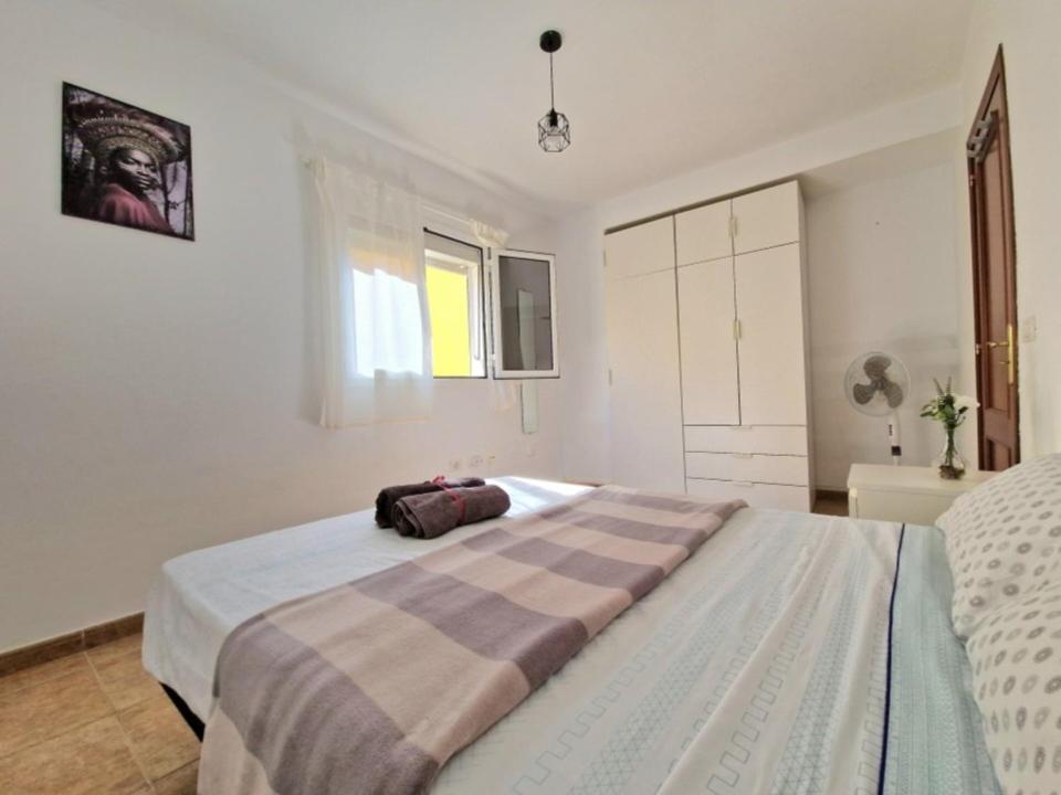 Spacious Independent Chalet Next The Airport - Sea Сан Исидро Екстериор снимка
